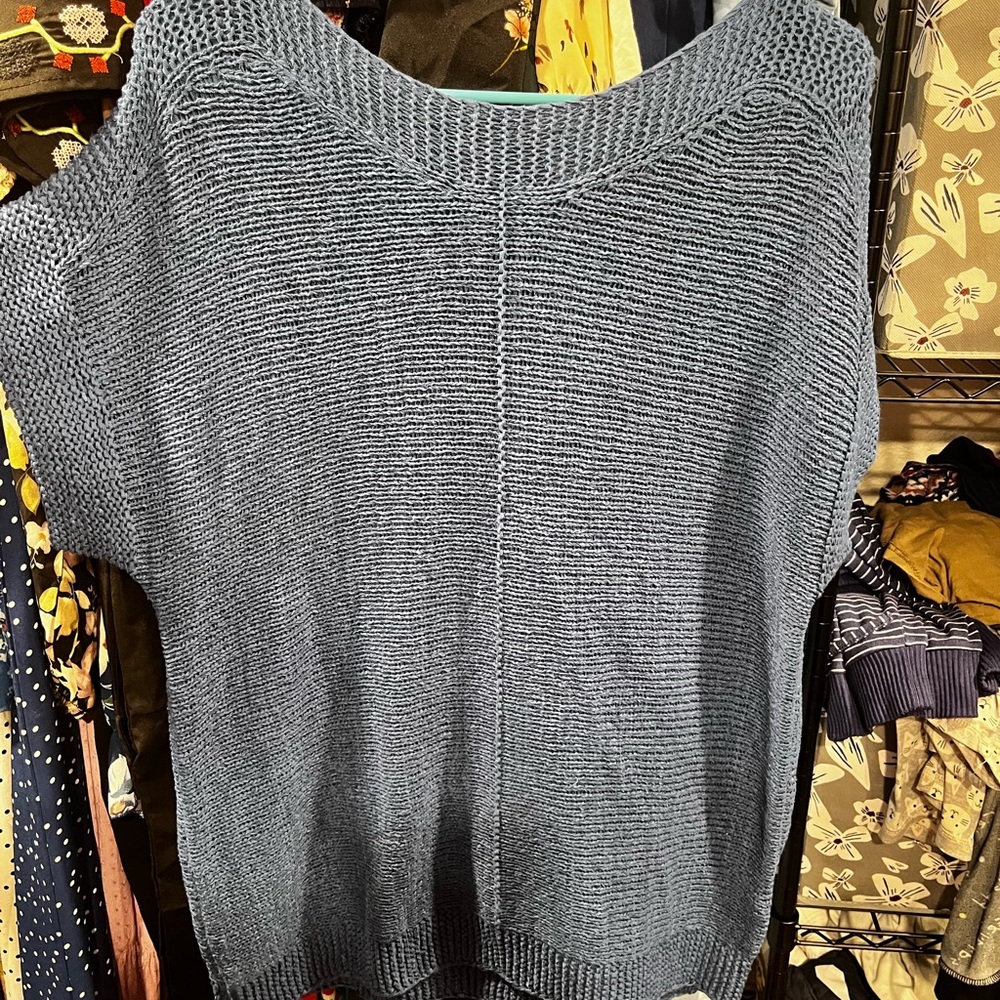 Cable & Gauge Textured Knit Sweater in Gray